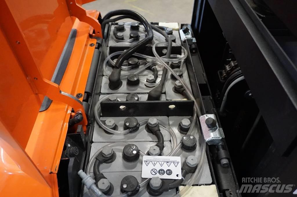 Toyota OSE100 Srednje dvižni komisionirni viličar