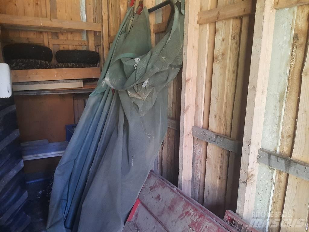 Tuhti Rehulaidat M90 Druge prikolice