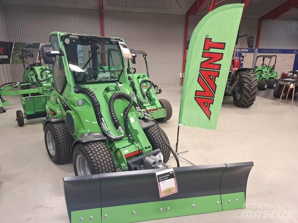 Avant 640i Skid steer mini nakladalci