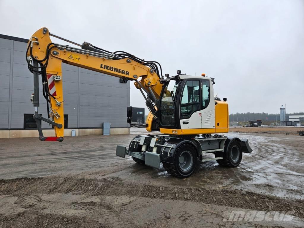 Liebherr 913 Compact Bagri na kolesih