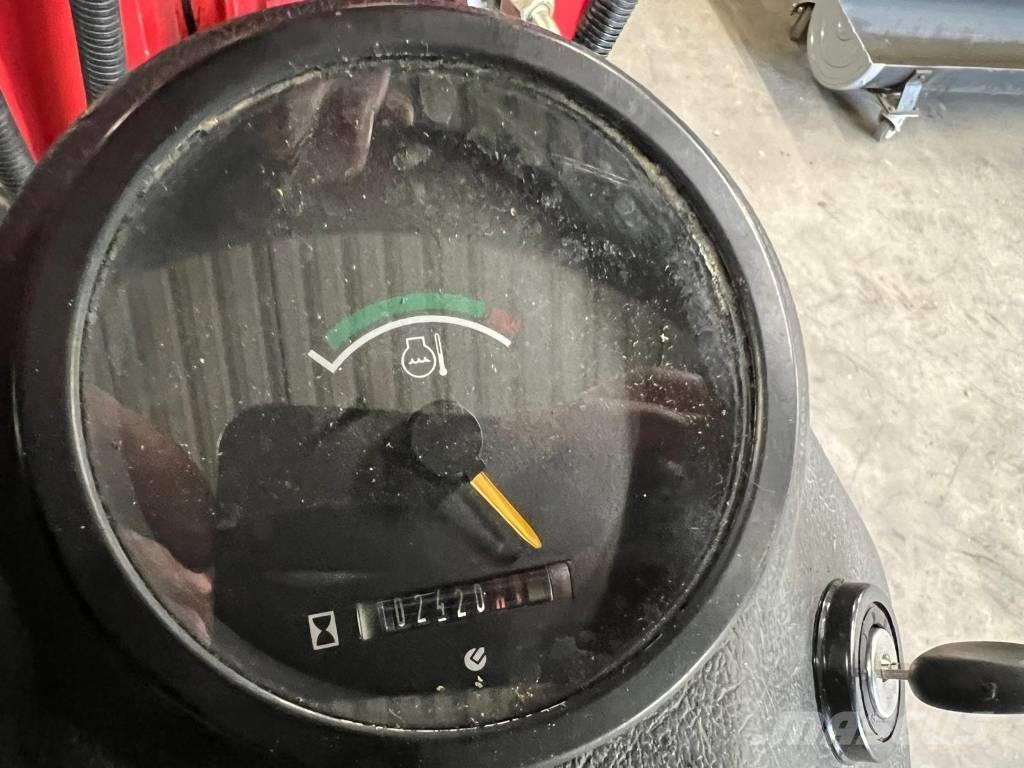 Fuchs F 853 H Večnamenski nakladalci