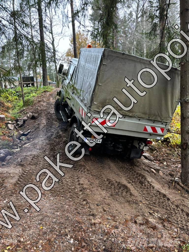 Unimog U 1250L DoKa Tovornjaki s ponjavo
