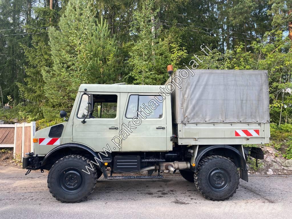 Unimog U 1250L DoKa Tovornjaki s ponjavo