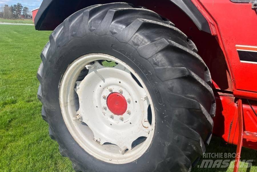 Case IH 844 XL Traktorji