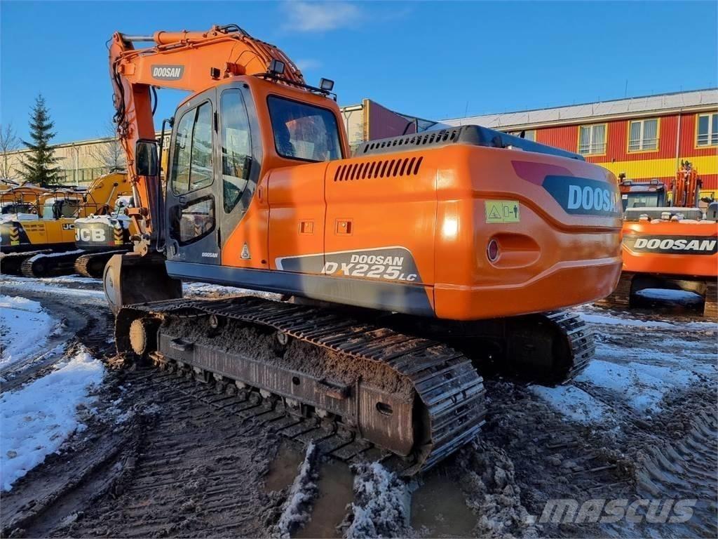 Doosan DX 225 LC Bagri goseničarji