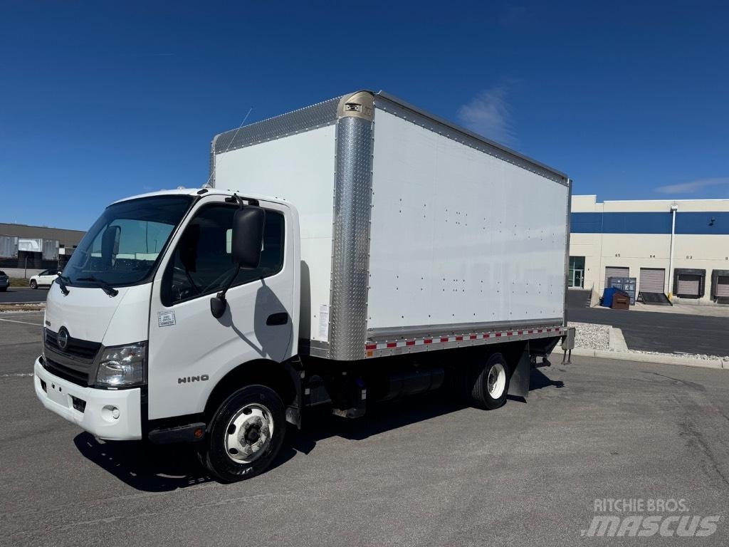 Hino 155 Tovornjaki zabojniki