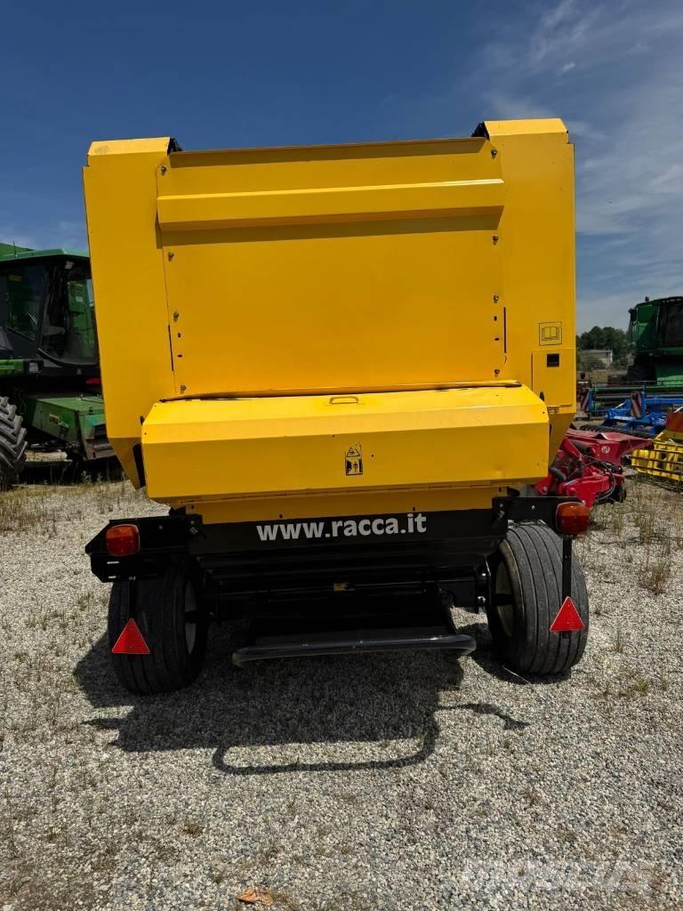 New Holland BR 7060 Balirke (okrogle bale)