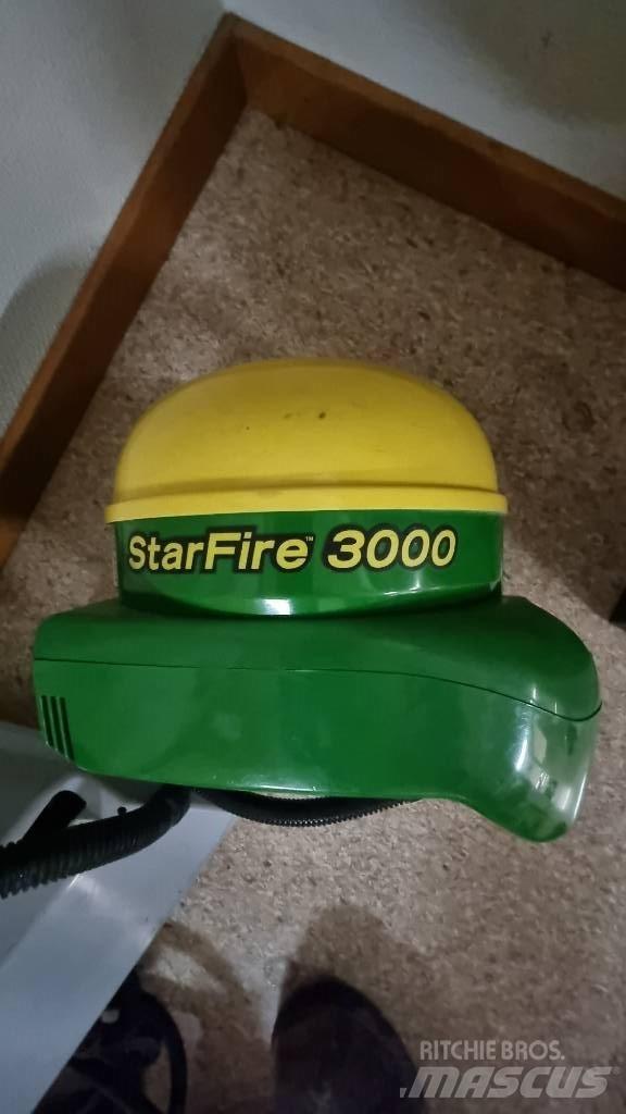 John Deere 6125 R Traktorji
