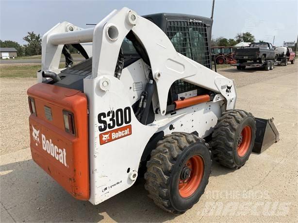 Bobcat S 300 Skid steer mini nakladalci