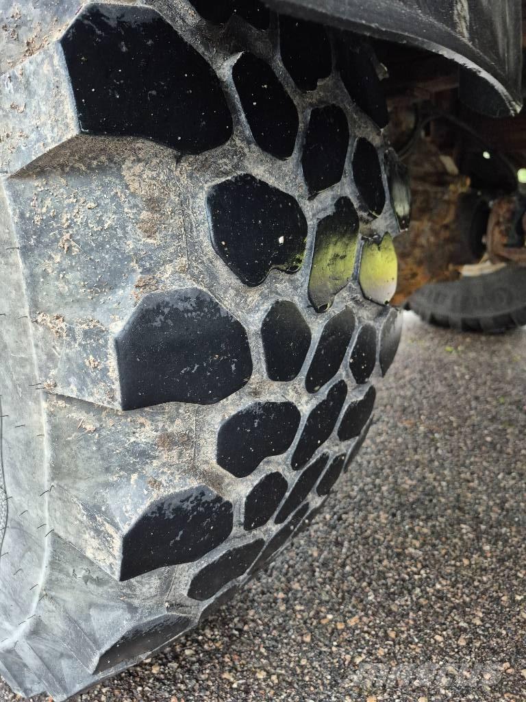 MAN LE 14.220 Tovornjaki z žerjavom