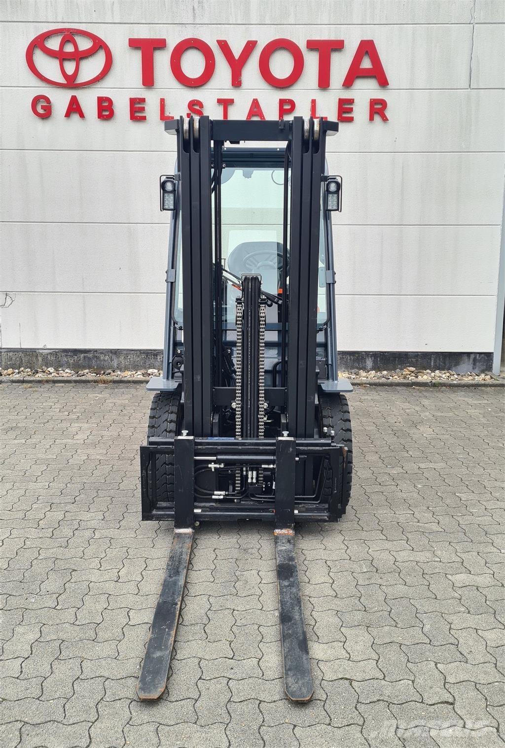 Toyota 52-8FDF25 Dizelski viličarji