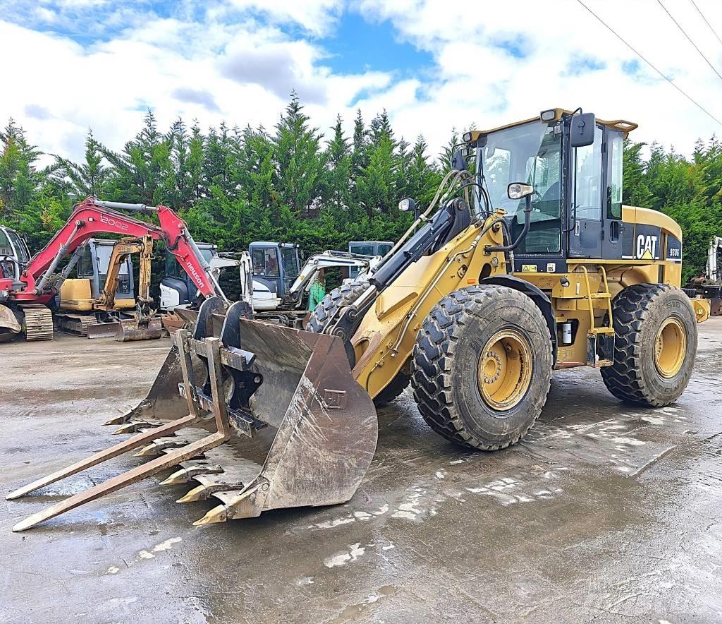 CAT 930 G Kolesni nakladalci