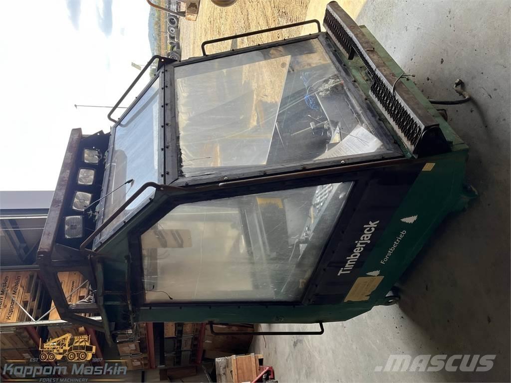 Timberjack 1270 Kabine in notranjost