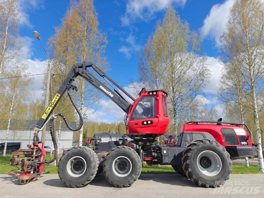 Komatsu 951 Harvesterji