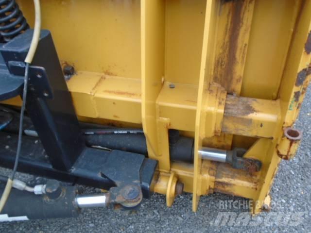CAT 924 H Kolesni nakladalci