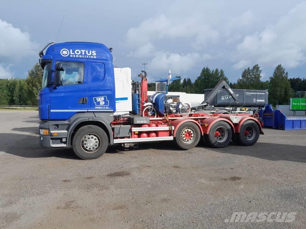 Scania R 560 8x4 Vlačilci