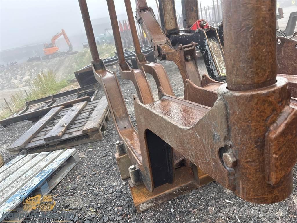 Valmet 860 Druge komponente
