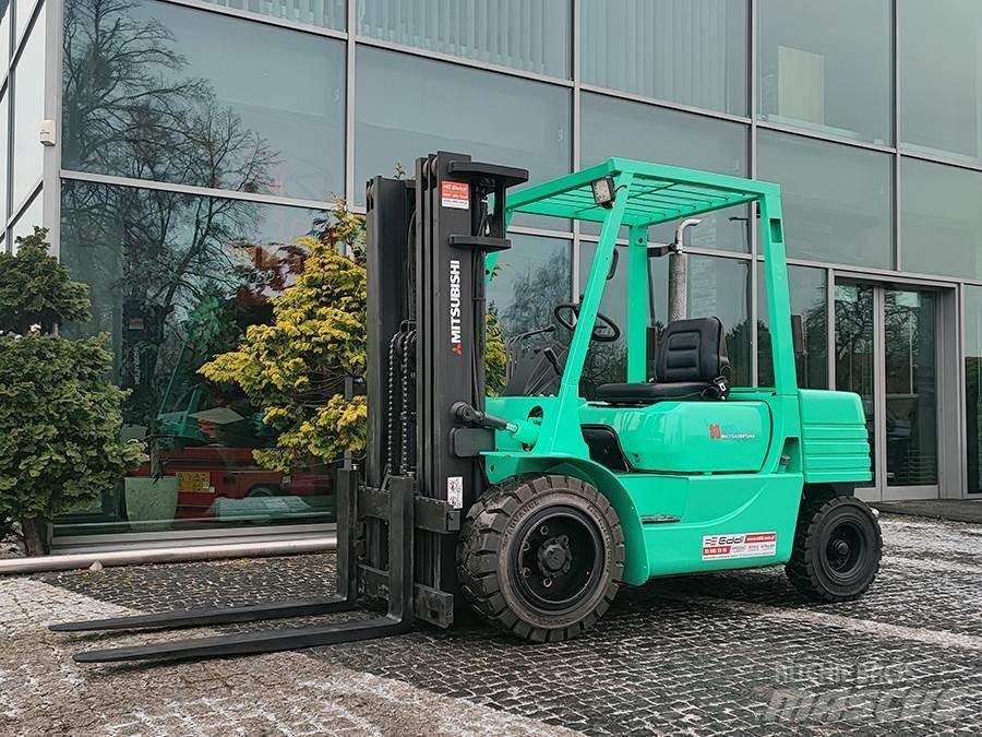 Mitsubishi DP30 Dizelski viličarji