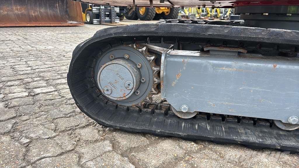 Takeuchi TB216 Mini bagri <7t