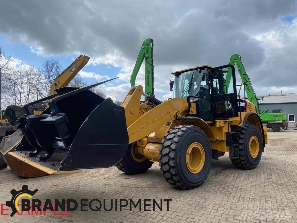 CAT 950M Kolesni nakladalci