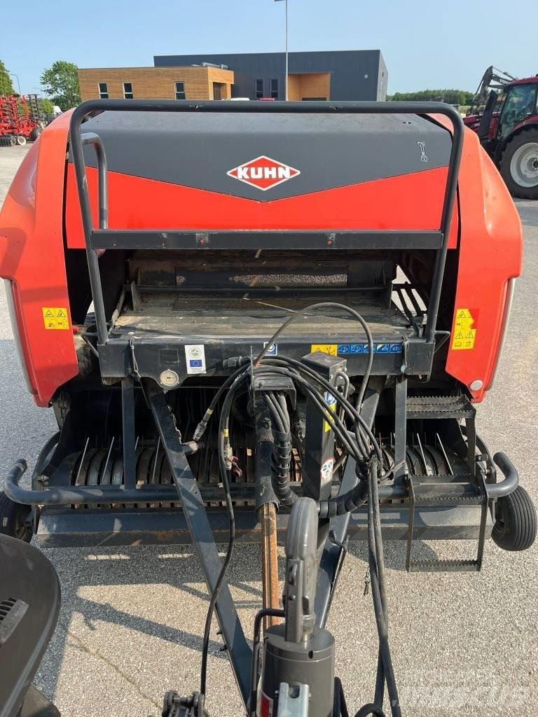 Kuhn FB 3135 Balirke (okrogle bale)
