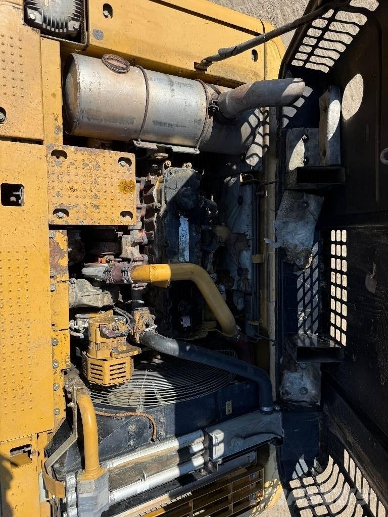CAT 324 D Bagri goseničarji