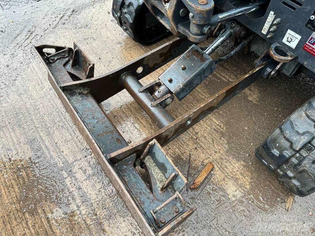 Bobcat E17z Mini bagri <7t