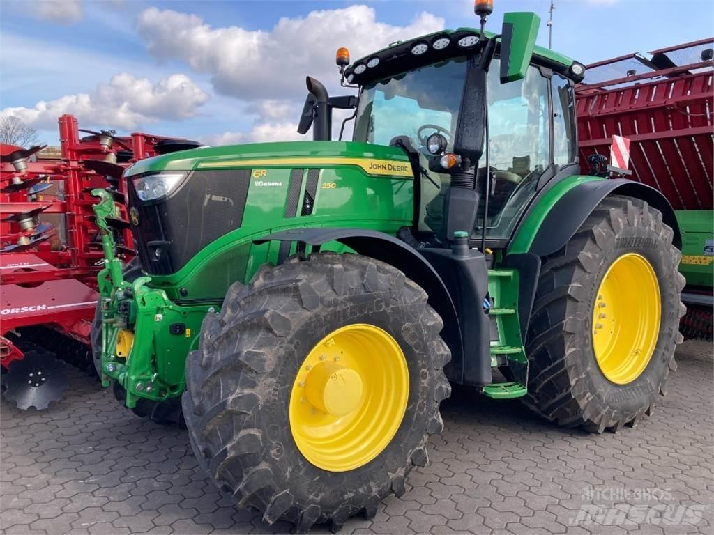 John Deere 6R250 Traktorji