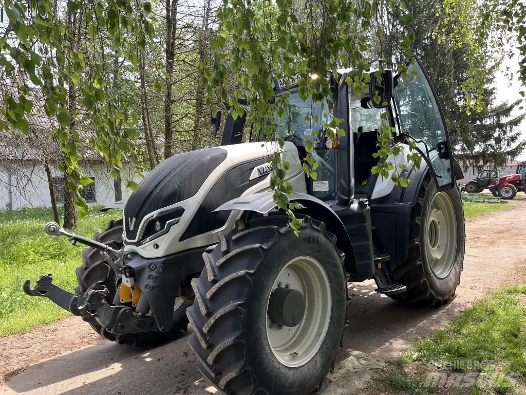 Valtra T 255 Traktorji
