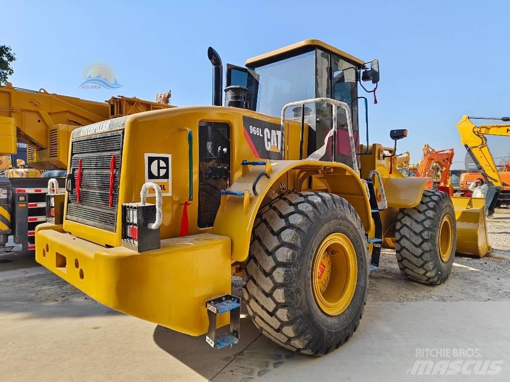 CAT 966 L Kolesni nakladalci