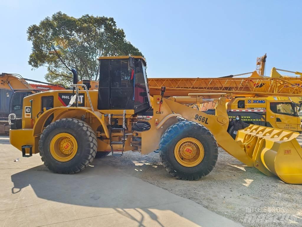 CAT 966 L Kolesni nakladalci