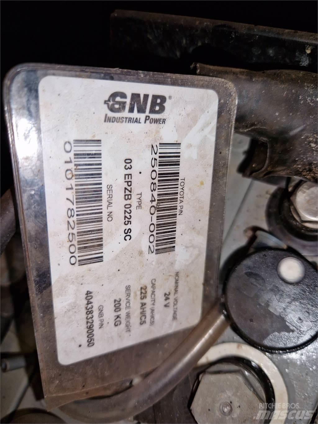 Toyota SWE200D Električni nizko dvižni viličar s stojiščem