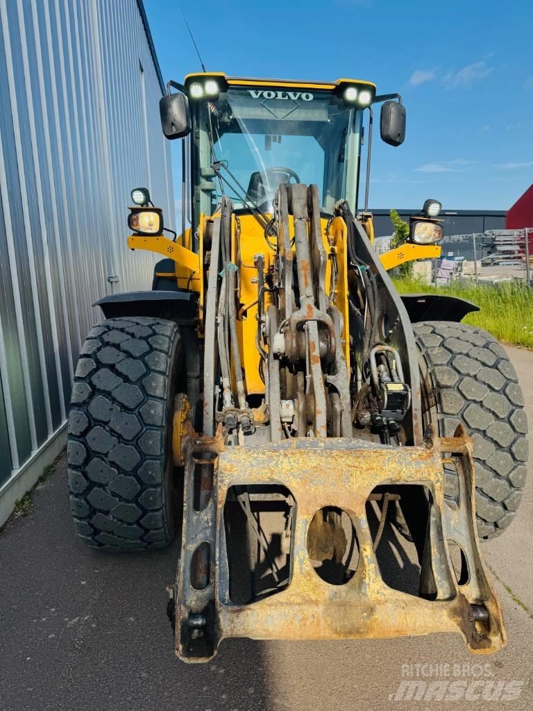 Volvo L 90 G Kolesni nakladalci