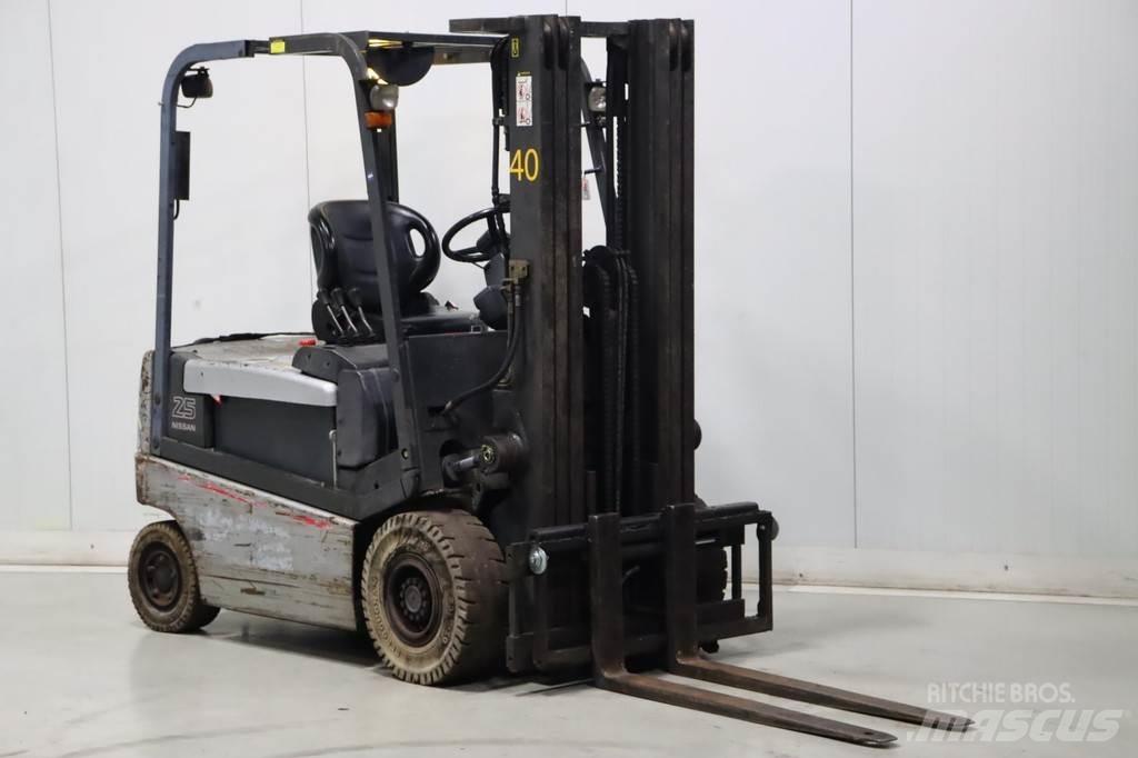Nissan Q02L25CU Električni viličarji