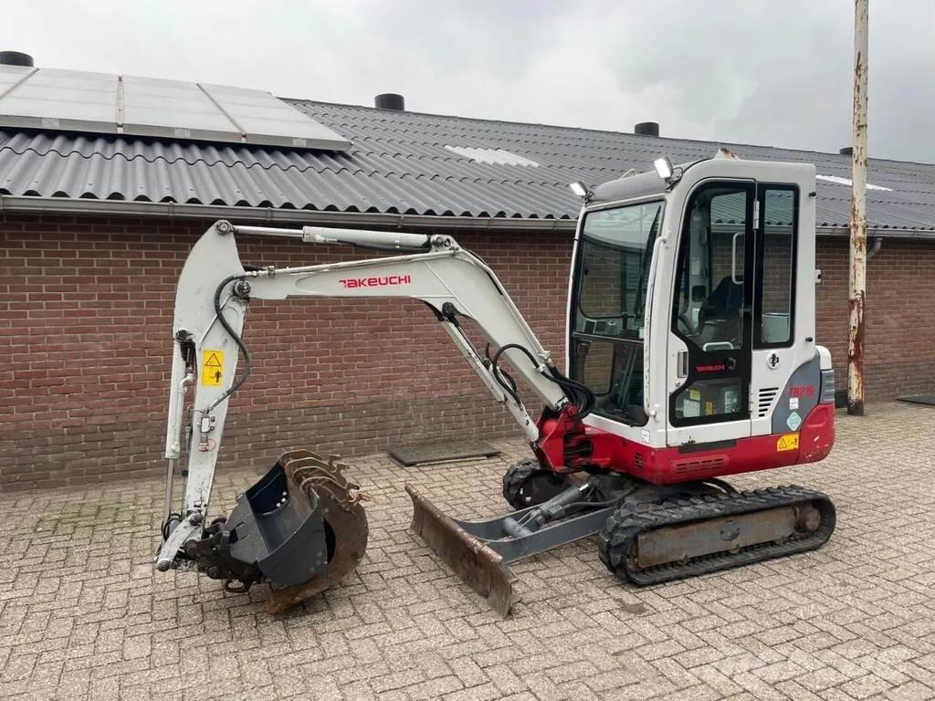 Takeuchi TB219 Mini bagri <7t