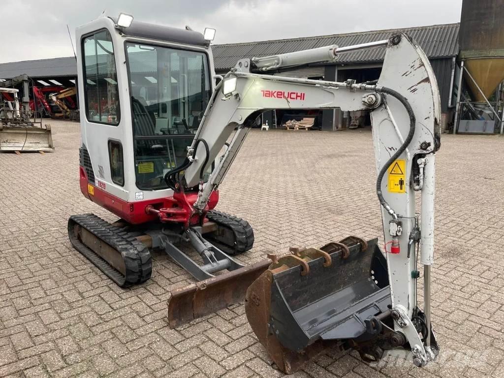 Takeuchi TB219 Mini bagri <7t