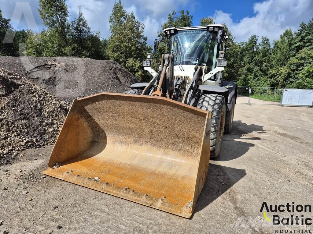Volvo L 90 Kolesni nakladalci