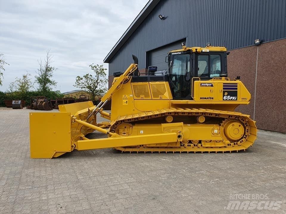 Komatsu D 65 PX-17 Buldožerji goseničarji