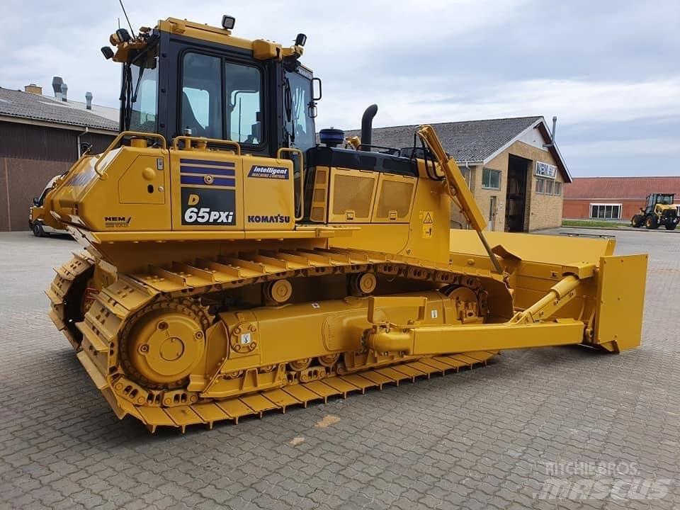 Komatsu D 65 PX-17 Buldožerji goseničarji