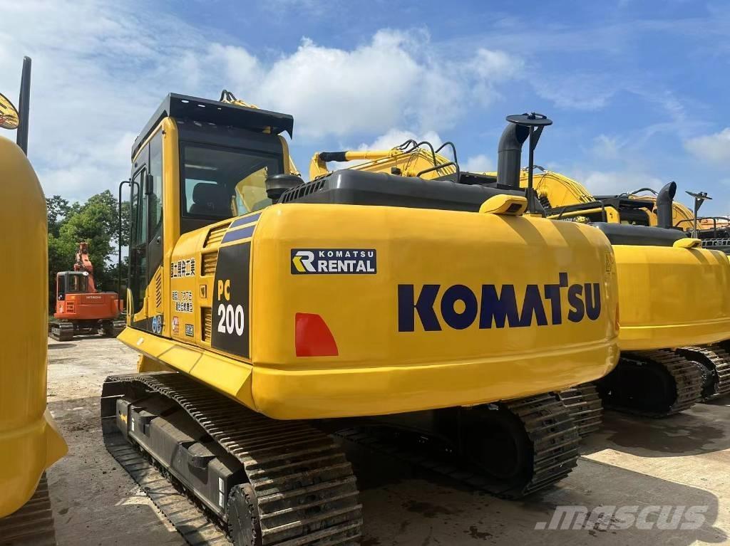 Komatsu PC 220 Bagri goseničarji