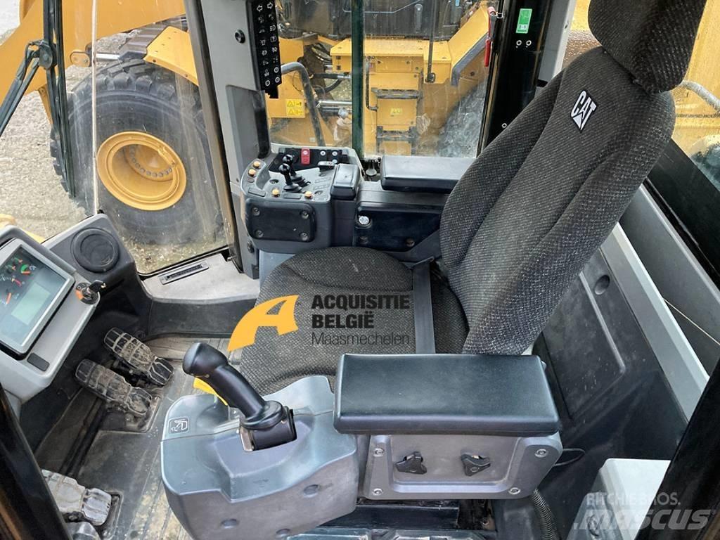 CAT 966M Kolesni nakladalci
