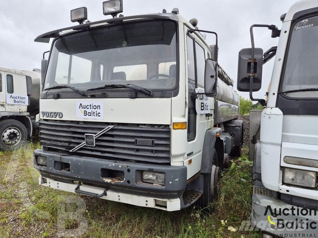 Volvo FL6 Tovornjaki cisterne