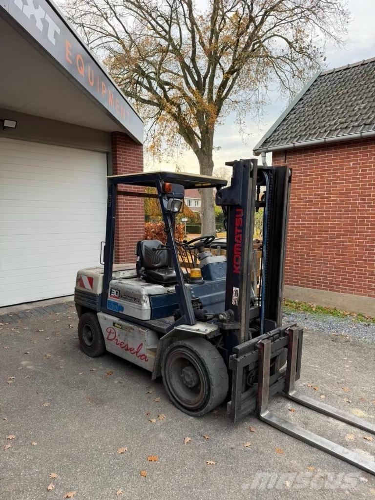 Komatsu FD30T-11E Dizelski viličarji