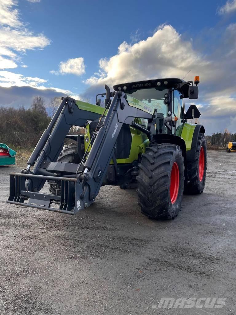 CLAAS ARION 650 Traktorji
