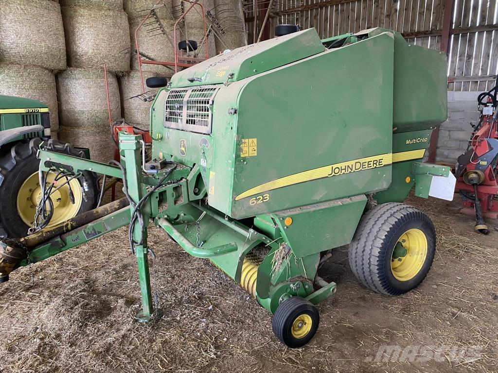John Deere 623 Balirke (okrogle bale)