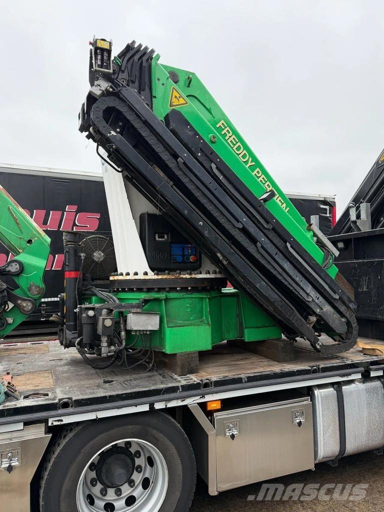  55 tm met Flyjib Paletna dvigala