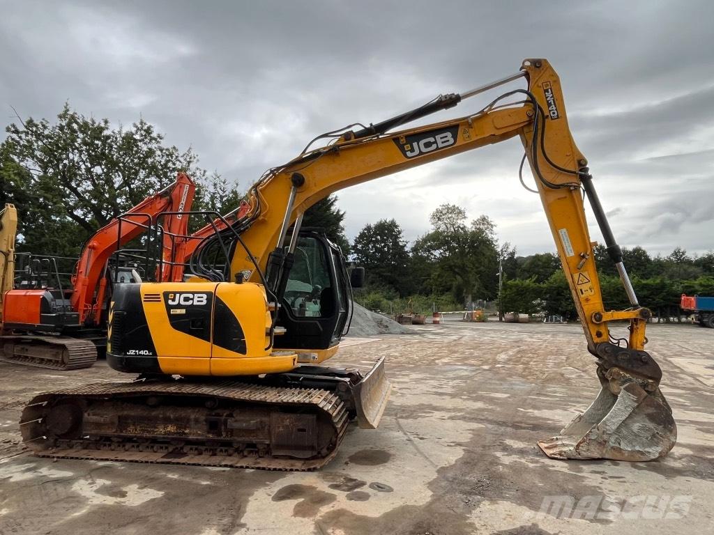 JCB JZ140 with blade Bagri goseničarji