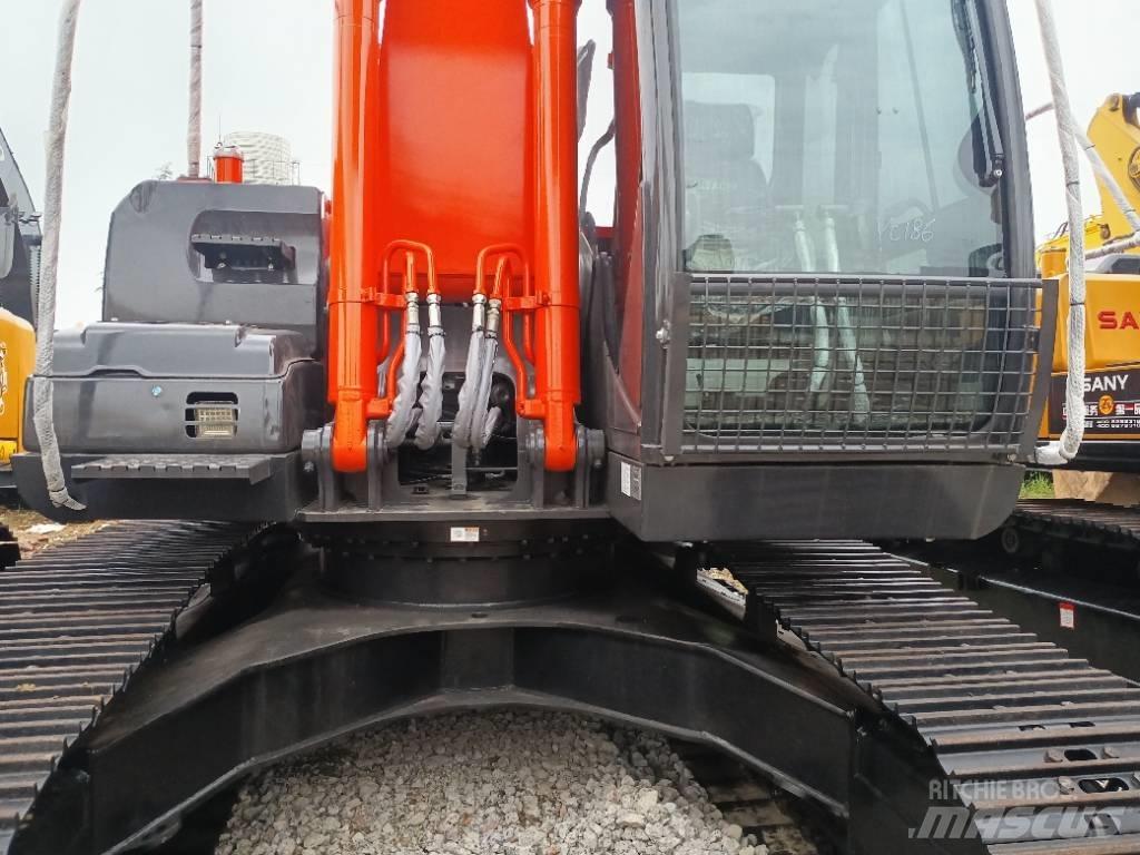 Hitachi ZX 200-3 Bagri goseničarji