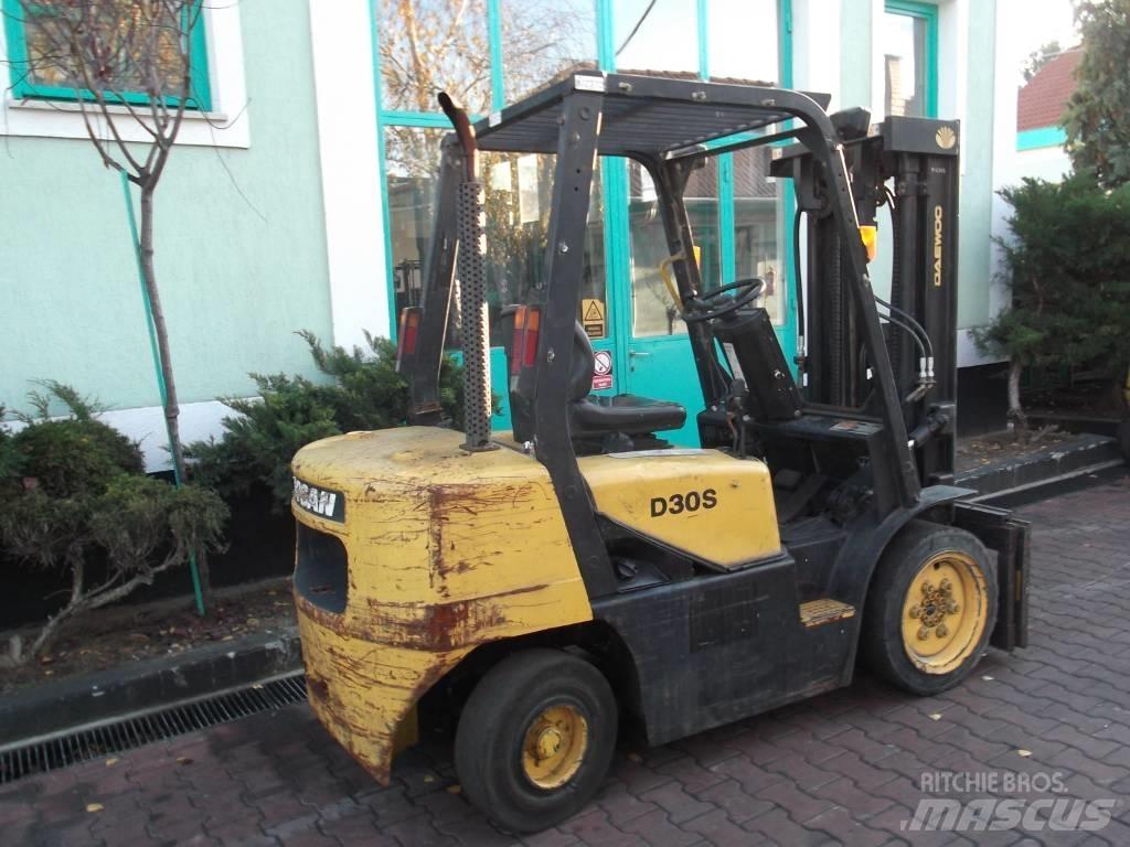 Daewoo D30S3 V-2372 Dizelski viličarji