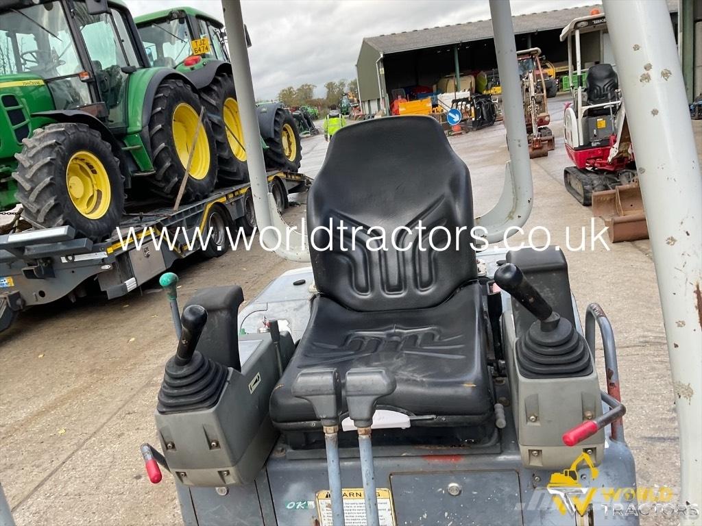 Takeuchi TB 219 Mini bagri <7t